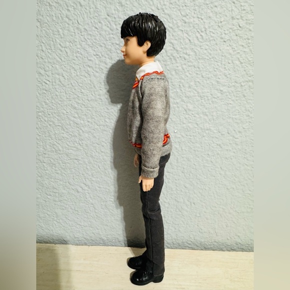 2018 Mattel Harry Potter Articulated 11in Doll Student Uniform NO ACCESSORIES - Picture 6 of 11